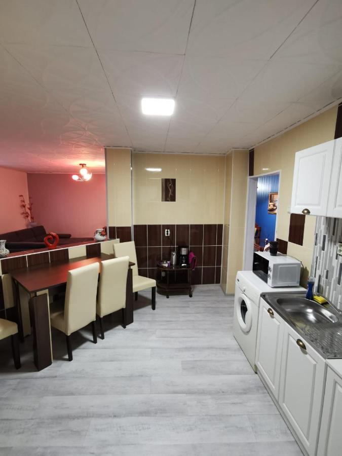 Noah Apartment Uricani  Extérieur photo